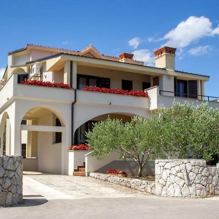 Апартаменты Apartman Mariolina Крк Экстерьер фото